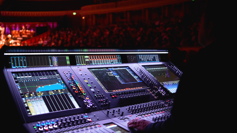 03 DiGiCo RAH Q852 FOH