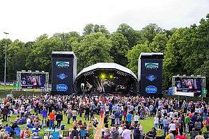 UEP Chilfest 2014 by Louise Stickland chi051804026