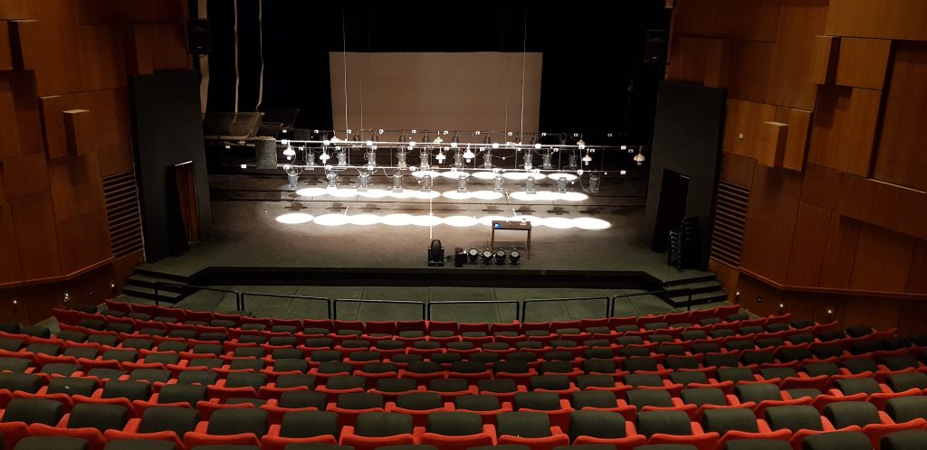 Wynand Mouton Theatre new gear