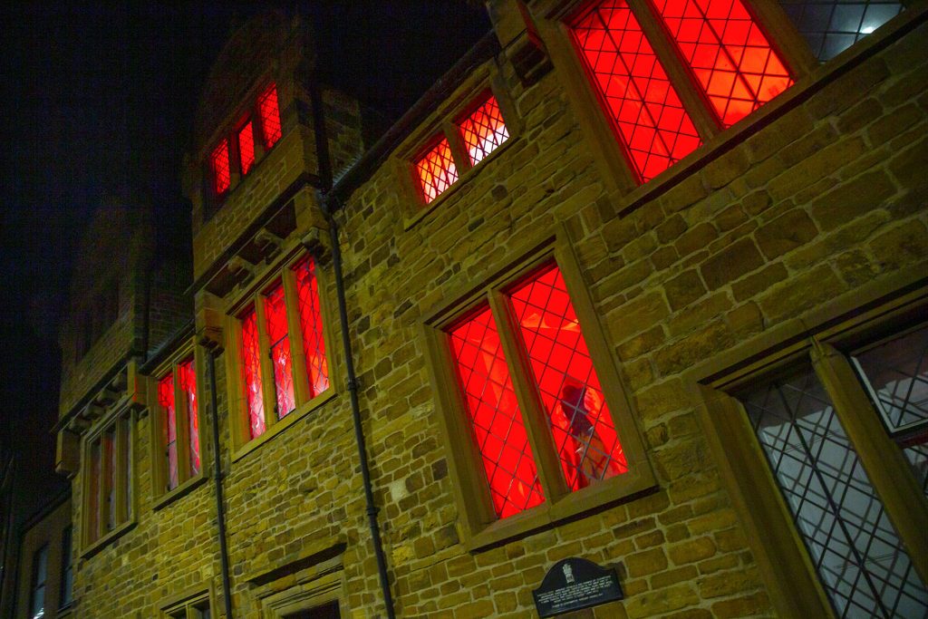 Robe Lights Northampton Red Looking Glass Theatre lig0607205303 photo Lindsay Cave