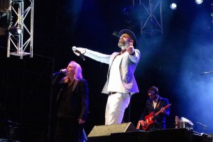 Karen withe Khan from the Parlotones